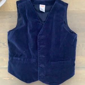 Boys velour vest size 6